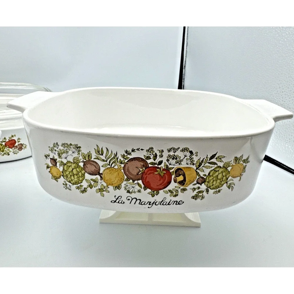 Spice of Life Corning Ware  Collectible Set A-1.5-B,‎ A-2-B, A-10-B/Lid 4 pieces